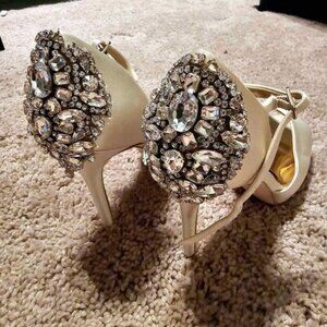 Badgley Mischka Women's Gorgeous Dress Pump